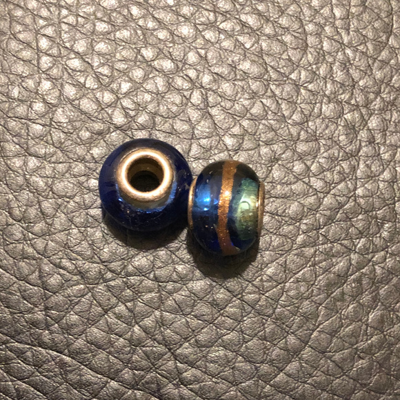 SOLD - Glass Beads Set of 2 - 925 - Picture 3 of 3